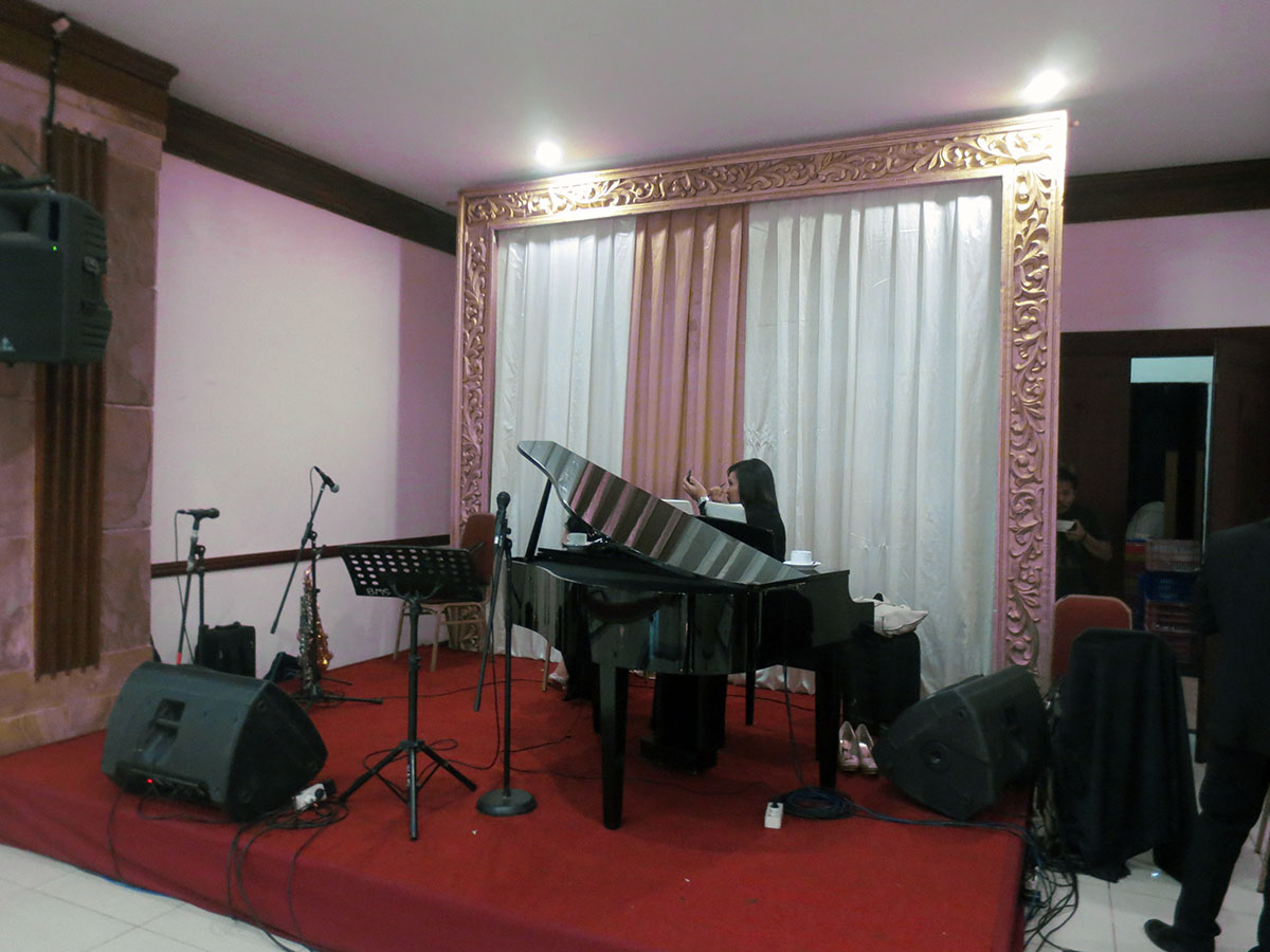 Backdrop Music