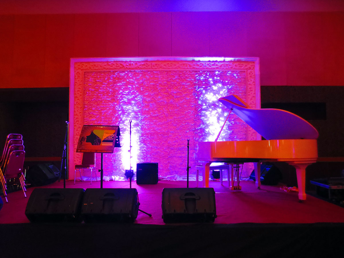 Backdrop Music