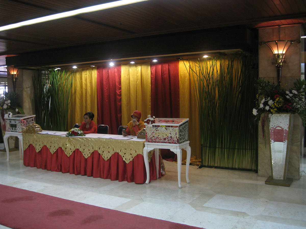 Meja Tamu